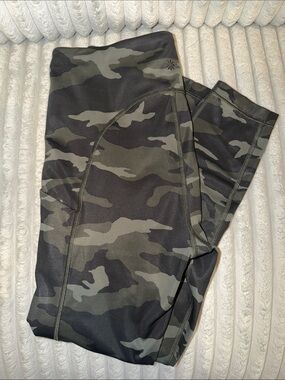 Women’s Camo Active Leggings - Olive Green